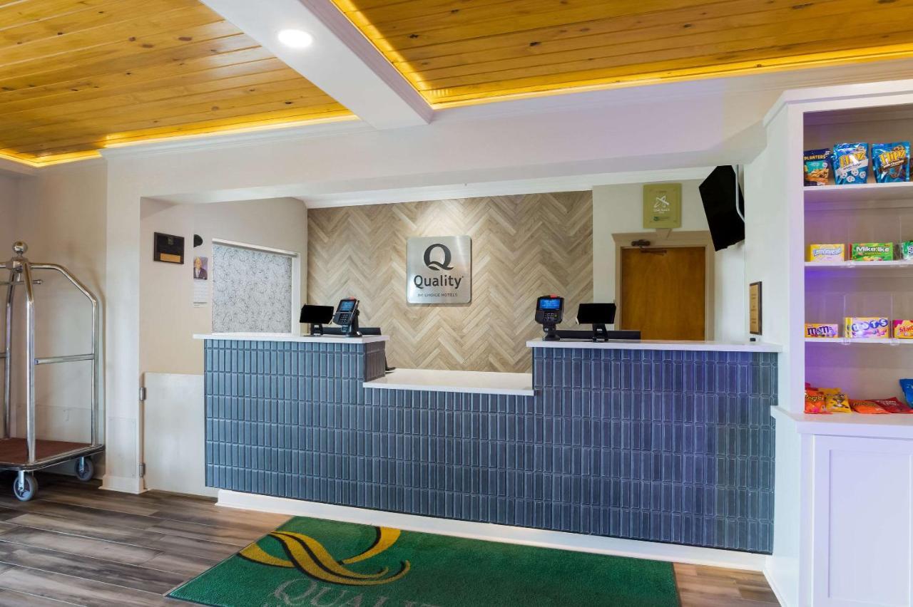 Quality Inn & Suites Pearl-Jackson Bagian luar foto