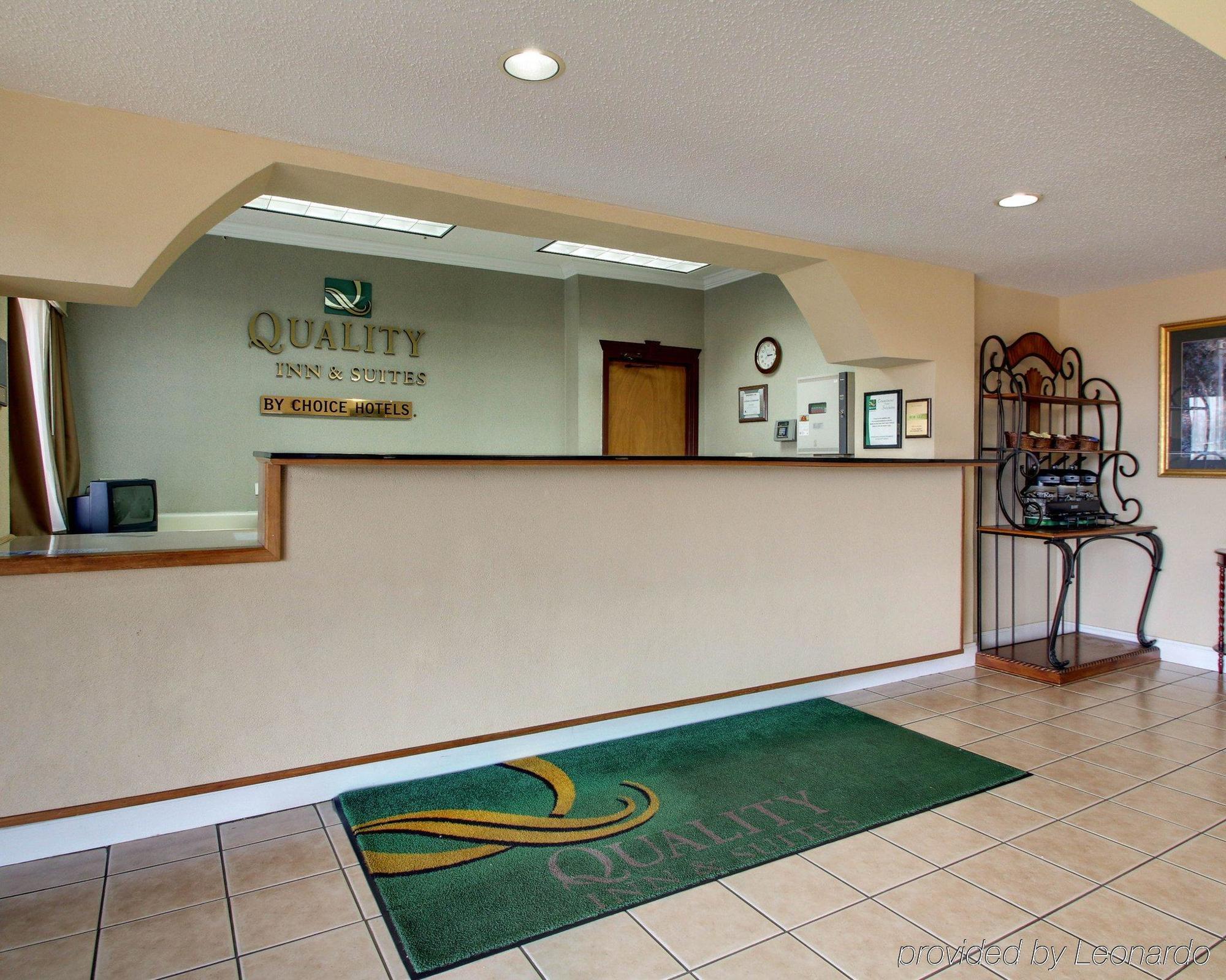 Quality Inn & Suites Pearl-Jackson Bagian luar foto