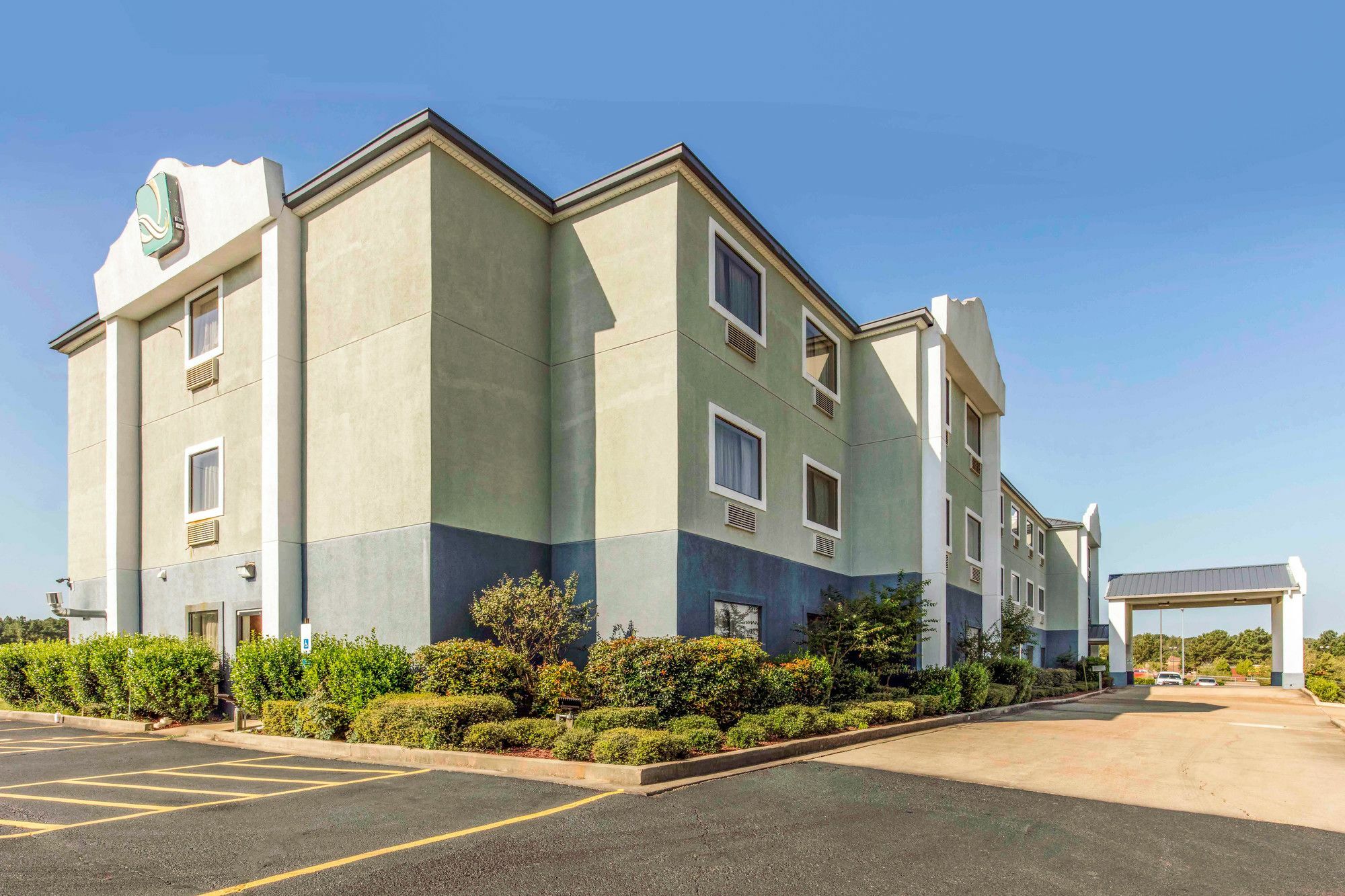 Quality Inn & Suites Pearl-Jackson Bagian luar foto